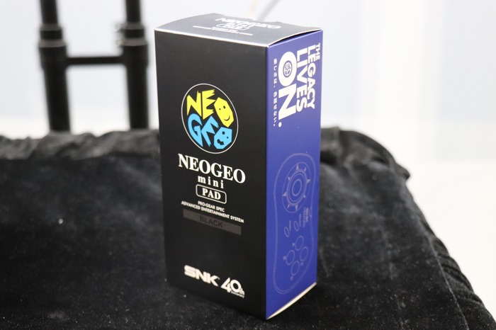 会場で「NEOGEO mini」を発見！気になるサイズや操作性をチェック【E3 2018】