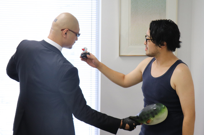 『ヒットマン2』PR大使マフィア梶田氏が編集部を襲撃!ガチで人生相談に乗ってもらった!