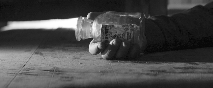 全体主義ストラテジー『Beholder』の実写短編映画が公開！ ゲームの世界観を見事に再現