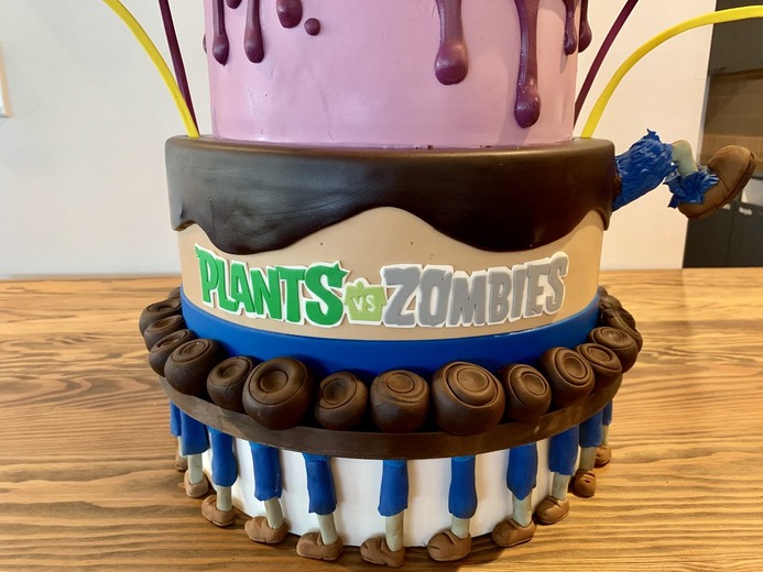 名作タワーディフェンス『Plants vs. Zombies』発売から10周年！公式Twitterが特製ケーキでお祝い