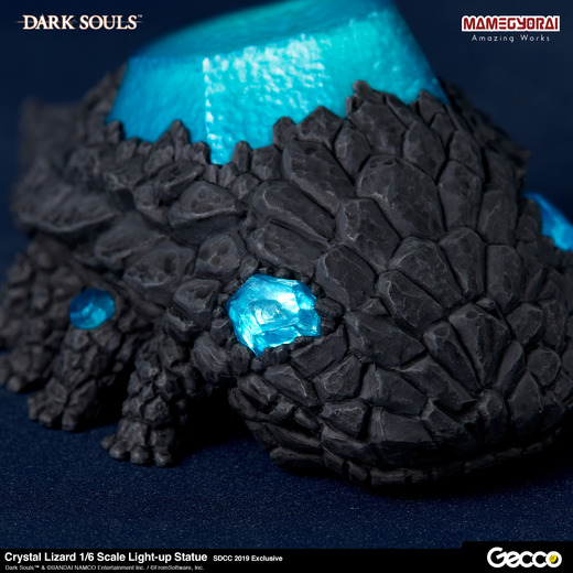 「DARK SOULS：石守 結晶トカゲ 1/6スケール ライトアップスタチュー」が「豆魚雷」流通で国内販売決定！