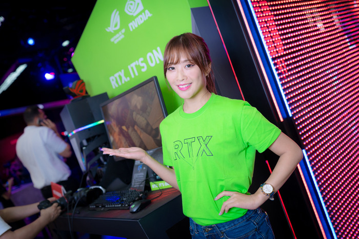 【COMPUTEX 2019】創立30周年のASUSがゲーミングPCブランド「ROG」と合わせて2ブース出展！台湾美女コンパニオンが眩しい【写真70枚】