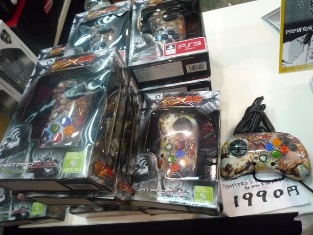 【東京ゲームショウ2013】格闘ゲーマー注目！マッドキャッツのアーケードスティックが特売価格で販売
