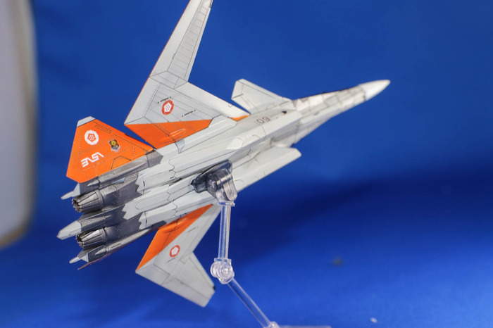 『エースコンバット7』コトブキヤ1/144「X-02S」レビュー…ディテール強化とロール軸追加で展示しやすさも向上！【ゲーム系プラモって実際どう？】