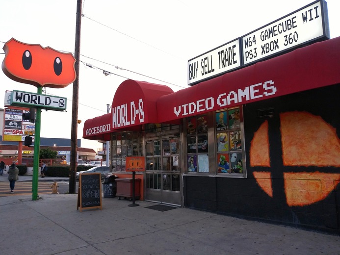 ロサンゼルスで「初めてのゲーム屋経営」に挑戦、兄弟で育てた店は今や観光名所に【異国ファストトラベル】