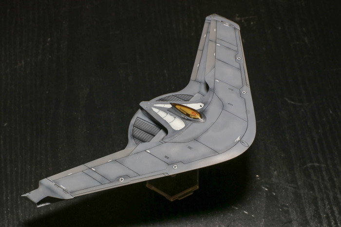 『エースコンバット』コトブキヤ1/144「X-49 ナイトレーベン」プラモデルレビュー！巨大で特異なフォルムを体感出来る魅惑のキットで「挟まっちまった」も試した