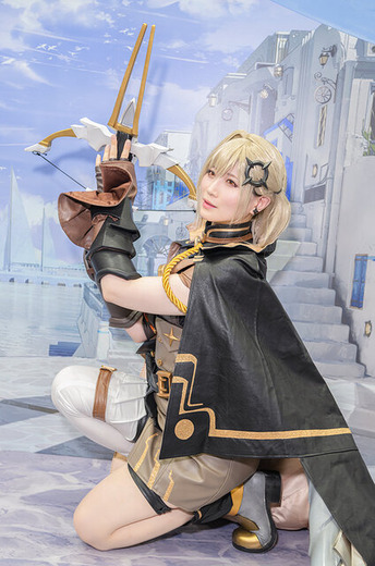 バイス『白夜極光』/モデル:あまねるみ、撮影:tama