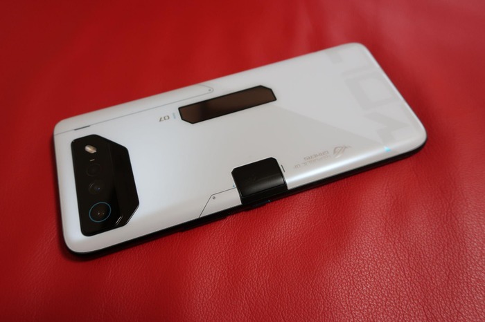 『崩スタ』『NIKKE』を極上の環境でプレイ!ハイエンドゲーミングスマホ「ROG Phone 7 Ultimate」先行体験レポート