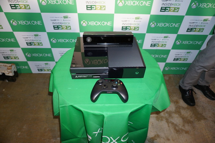 【Xbox One発売特集】24時間「インサイド Xbox」をフォトレポート、夜のアキバに集う熱気