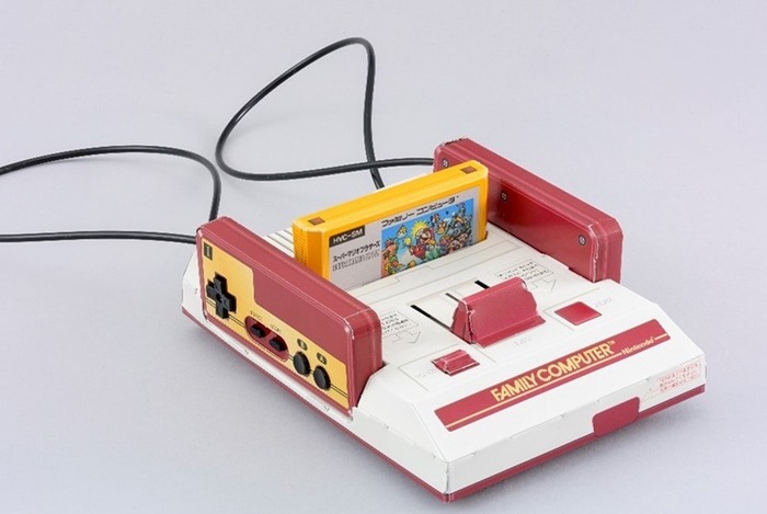 付録はギミック付きの紙製ファミコン!雑誌「ファミコン四十年生」発売―宮本茂氏、堀井雄二氏らレジェンドが語るファミコン話も掲載