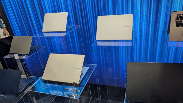 Ryzen Z2 Extremeでポータブルゲーミングが本気出した!MSI「Claw A8」はAAAタイトルも余裕のパフォーマンス【COMPUTEX 2025】