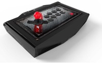 Mad Catz、PS3/PS4向けアーケードコントローラー2製品を発表、プロゲーマーのウメハラ使用モデルと同型 画像