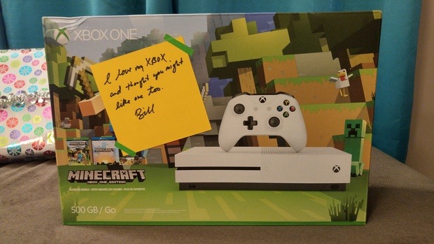 ビル ゲイツ氏 Redditユーザーへ突然のクリスマスプレゼント Xbox Oneバンドルに 記念写真コラージュ も Game Spark 国内 海外ゲーム情報サイト