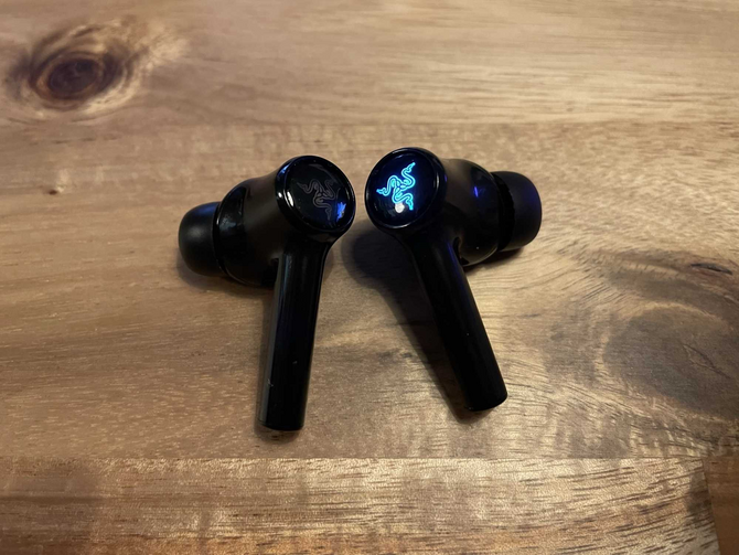 耳掛け型ゲーミングイヤホンやコンパクト&高性能な新マウス「Cobra」が
