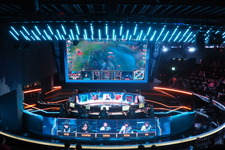 「現実的に、勝てる可能性がある」―『LoL』世界大会「Worlds 2018」初日を終えた日本代表DFMにインタビュー 画像